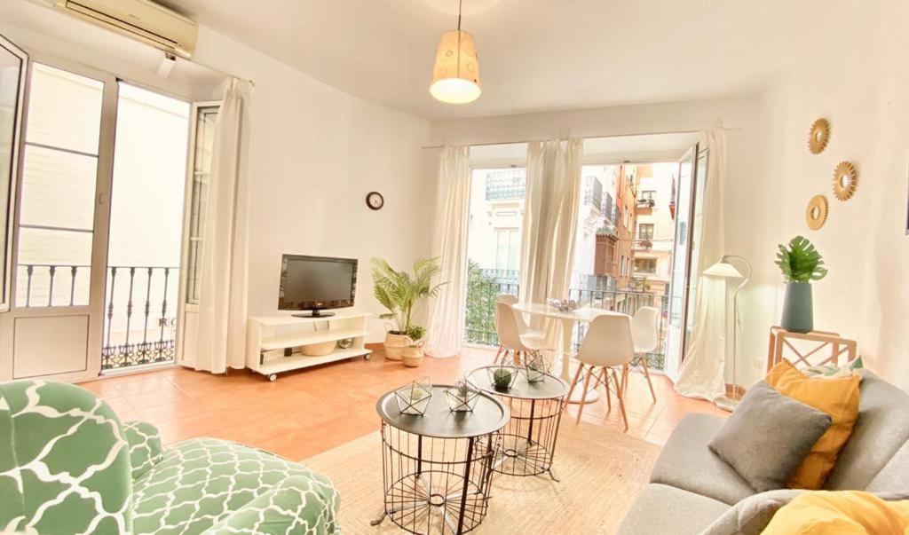 Superb Apartment In Downtown Of Sevilla ,Parking Optional, Top !! Εξωτερικό φωτογραφία